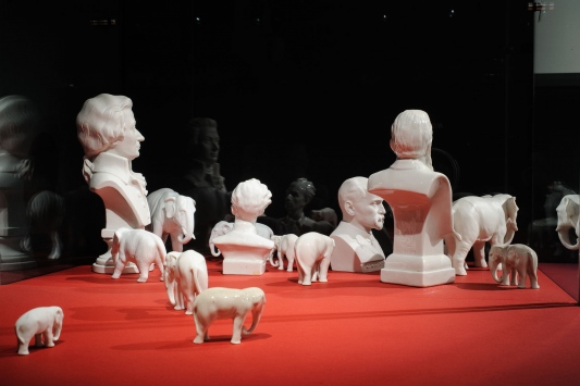 Figurine exhibition design for Riga Porcelain Museum, 2013